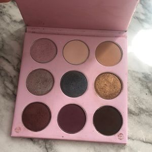 Eyeshadow palette